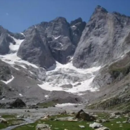 Au Centre Pour 6 Personnes - Fr-1-234-228