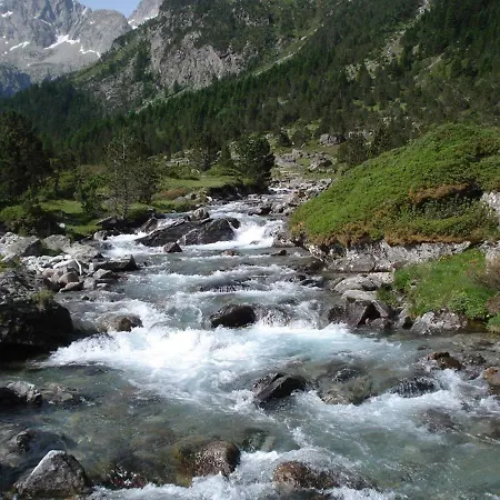 Au Centre Pour 6 Personnes - Fr-1-234-228